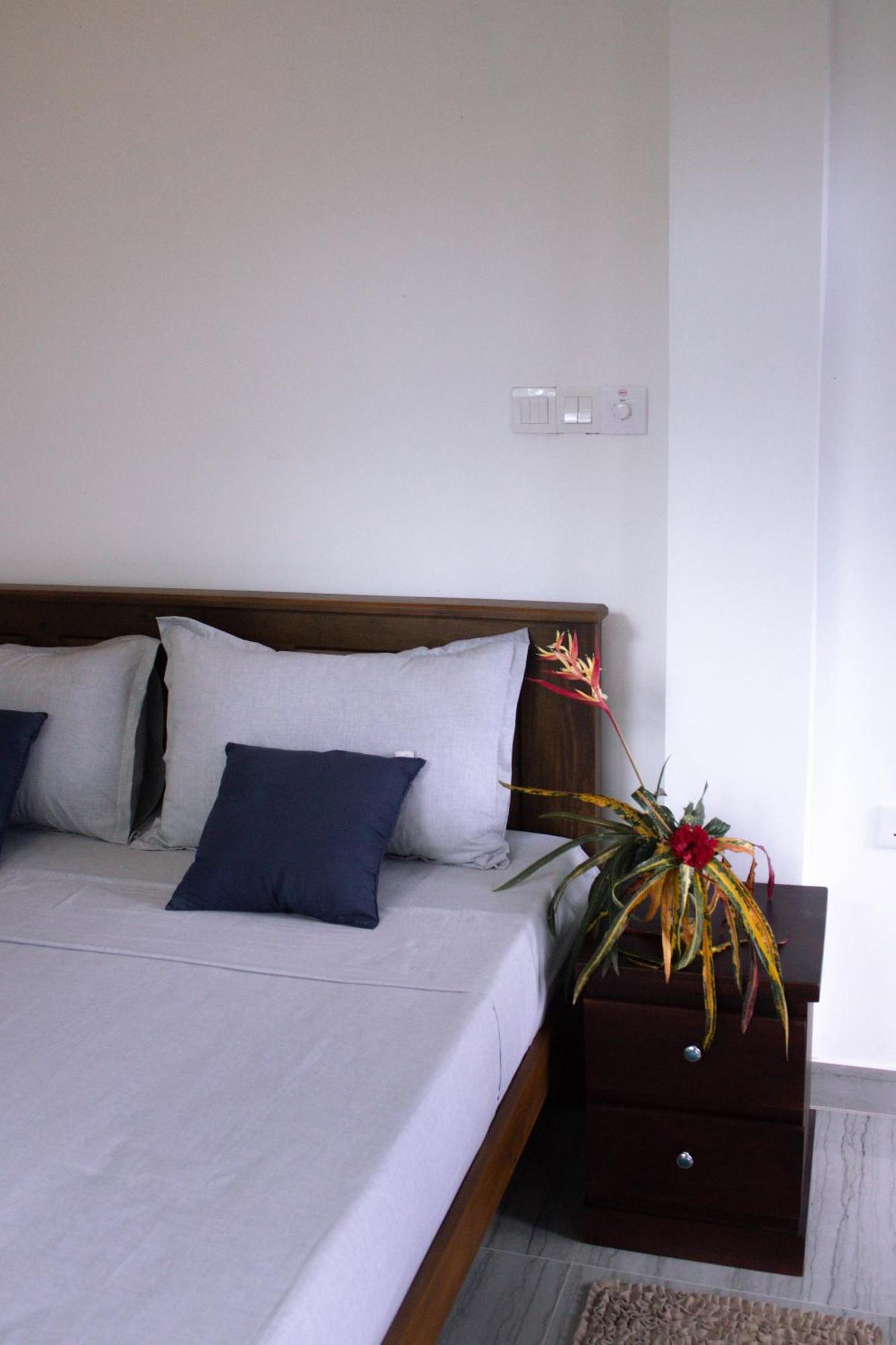 Uralsurf House Hotel Weligama Luaran gambar